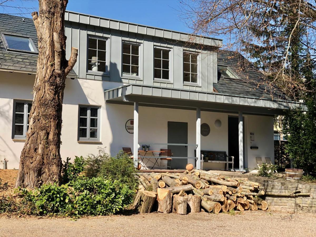 Ferienwohnung Weingut Villa Huesgen Am Moenchhof Трабен-Трарбах Екстериор снимка